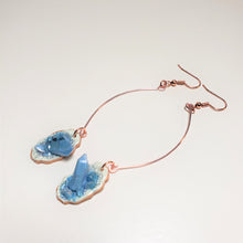 Load image into Gallery viewer, Geode Crystal Frame Earrings

