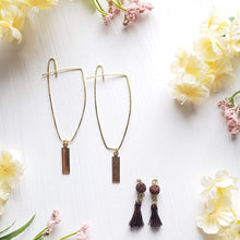 Load image into Gallery viewer, Swinging Wire Earrings
